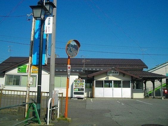 近くのJR新屋駅まで400m(徒歩5分)
