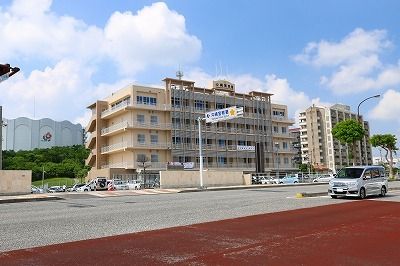 近くの沖縄警察署まで400m(徒歩5分)