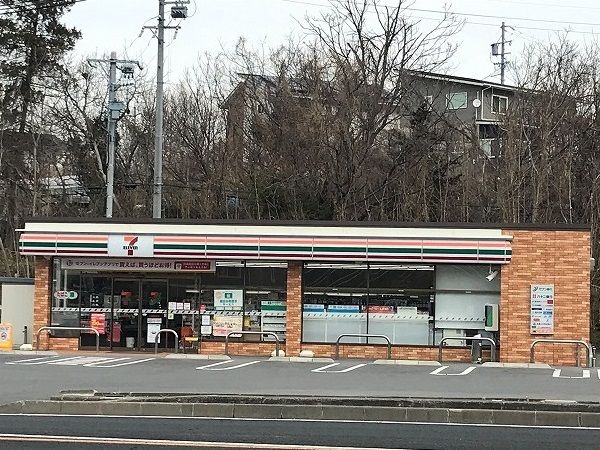 近くのセブンイレブンまで100m(徒歩2分)