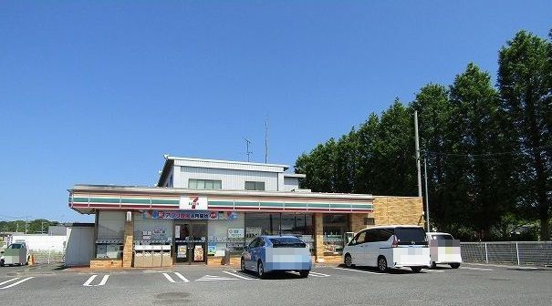 近くのセブンイレブン早野店まで550m(徒歩7分)
