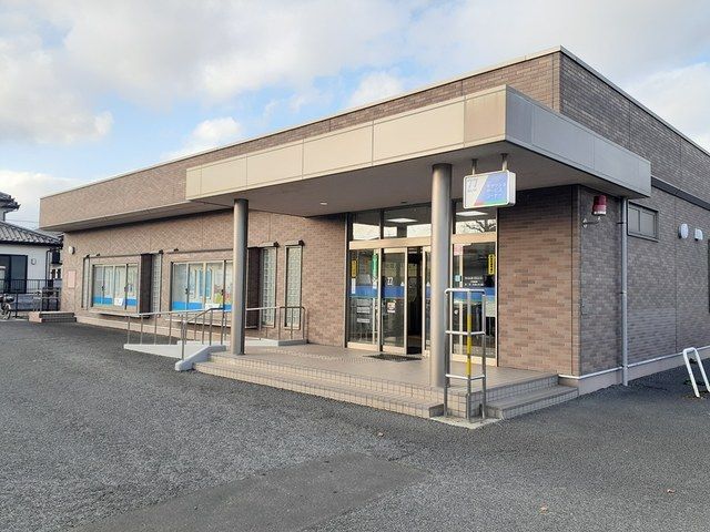 近くの七十七銀行岩切支店まで650m（徒歩9分）