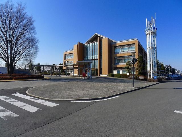 近くの明和町役場まで900m（徒歩12分）