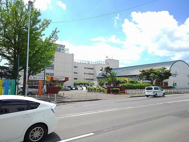 近くの上白石小学校まで500m（徒歩7分）