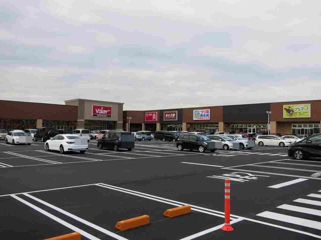 近くのルビットパーク 岡崎まで300m（徒歩4分）