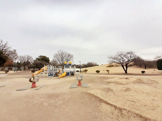 近くの公園まで650m（徒歩9分）