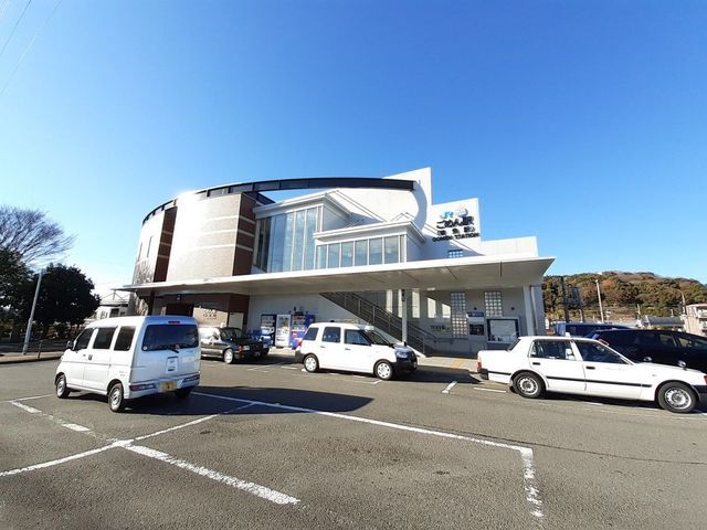 近くのJRごめん駅まで600m(徒歩8分)
