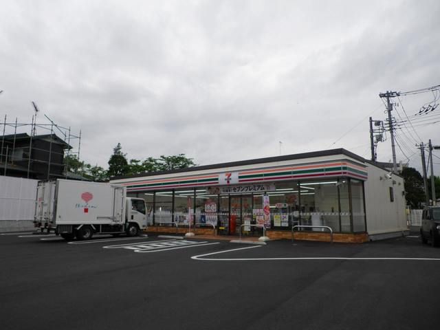 近くのコンビニまで1,300m（徒歩17分）