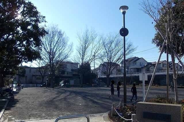 近くの上矢部第一公園まで474m（徒歩6分）