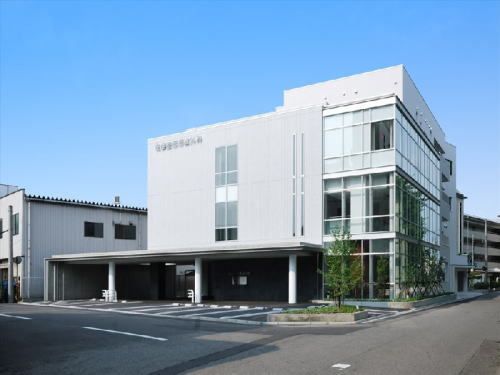 近くの佐藤整形外科まで700m（徒歩9分）