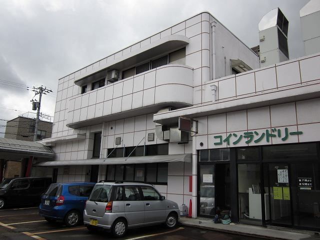 近くのたきのゆまで650m（徒歩9分）