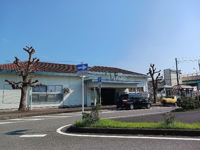 近くのＪＲ東金駅まで1,100m（徒歩14分）