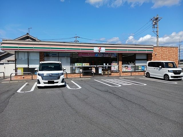 近くのセブンイレブン福山新涯３丁目店まで950m（徒歩12分）