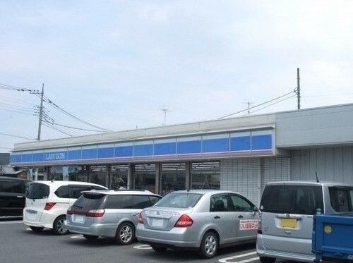 近くのローソン桶川下日出谷店まで360m(徒歩5分)
