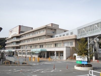 近くの医療センター医師会病院まで1,000m（徒歩13分）