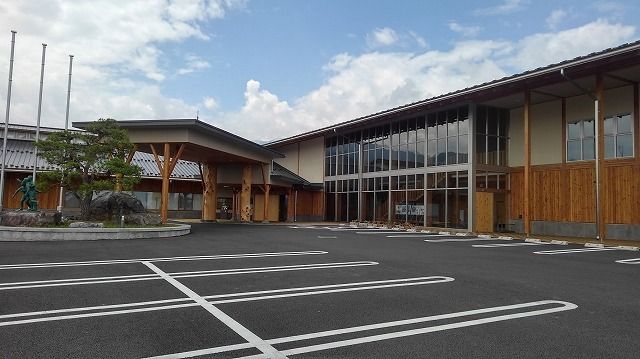 近くの朝日村役場まで1,100m(徒歩14分)