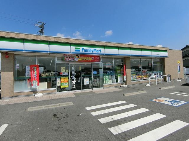 近くのファミリーマート 安八大藪店まで800m（徒歩10分）
