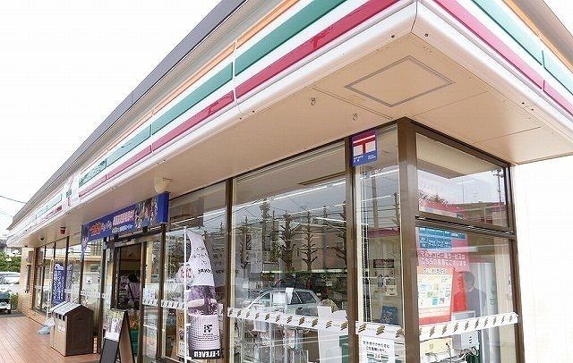 近くのセブンイレブンまで450m(徒歩6分)