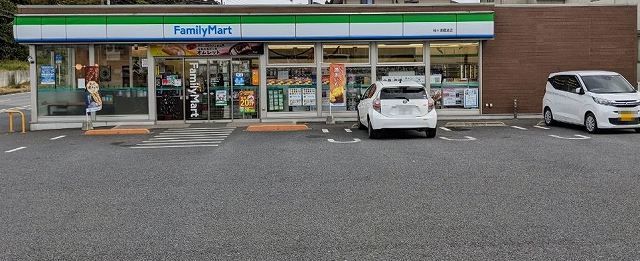 近くのコンビニまで1,100m（徒歩14分）