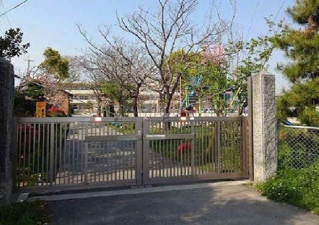 近くの千代田西部小学校まで1,400m（徒歩18分）