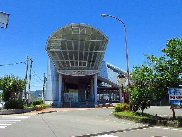 近くの神埼駅まで6,800m（徒歩85分）