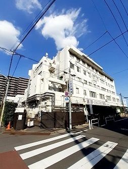 近くの小豆沢病院まで112m（徒歩2分）