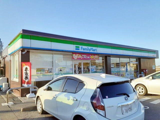 近くのファミリーマート 西尾善明店まで650m(徒歩9分)
