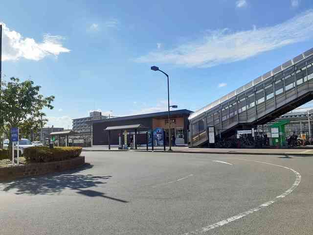 近くの愛子駅まで1,280m（徒歩16分）