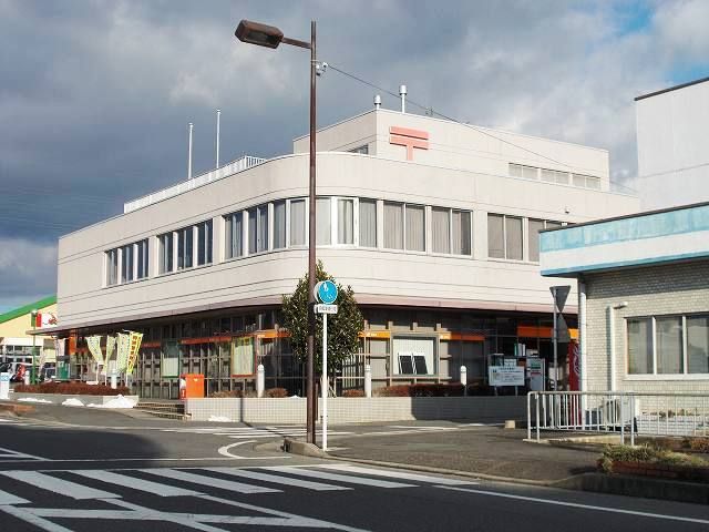 近くの郵便局まで750m（徒歩10分）