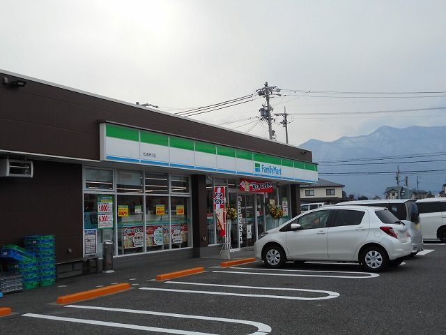 近くのファミリーマート  松本梓川店まで350m（徒歩5分）