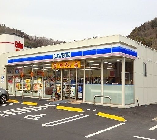 近くのローソン 安芸高田吉田店まで400m(徒歩5分)