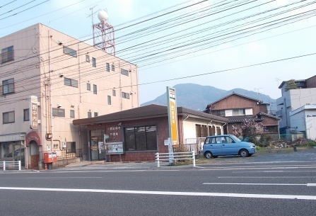 近くの小倉延命寺郵便局まで90m（徒歩2分）