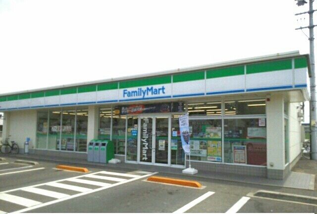近くのファミリーマート高松林町店さんまで410m(徒歩6分)