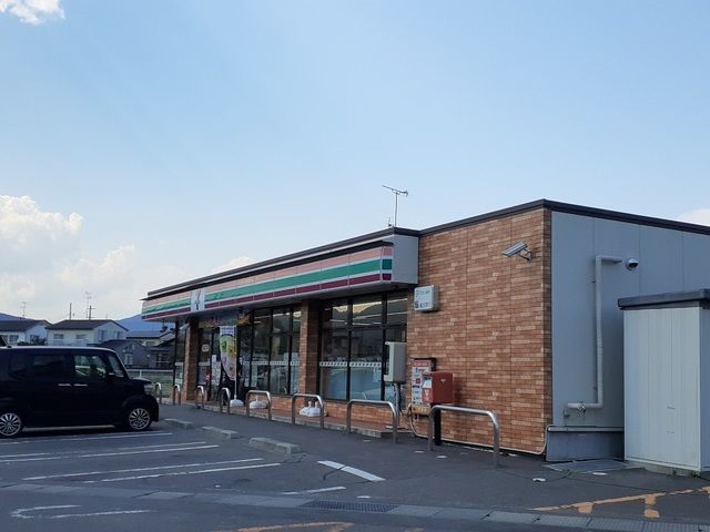 近くのセブンイレブン相馬黒木店まで450m（徒歩6分）