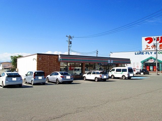 近くのセブンイレブン神町西６丁目店まで1,320m（徒歩17分）