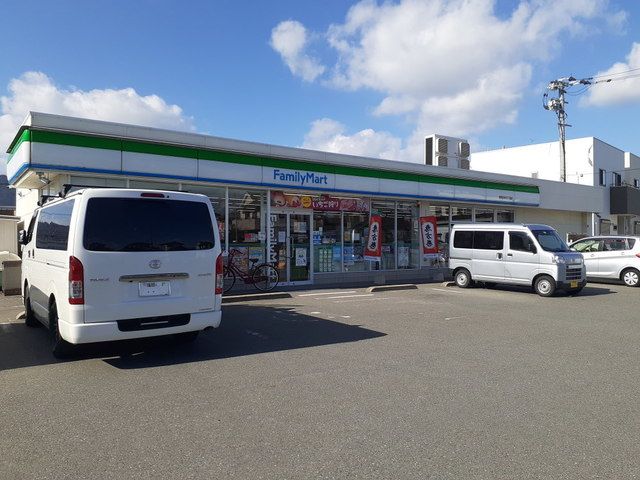 近くのファミリーマート福岡田村5丁目まで900m(徒歩12分)
