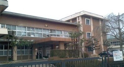 近くの福島市立福島第三小学校まで450m（徒歩6分）