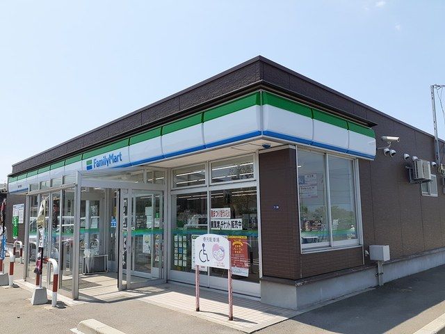 近くのファミリーマート能代大町店まで659m(徒歩9分)