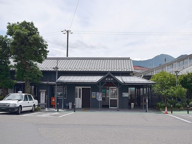 近くのしなの鉄道坂城駅まで1,000m（徒歩13分）