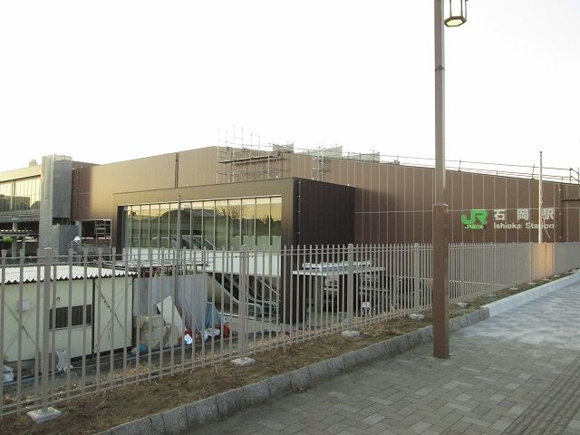 近くの石岡駅まで1,100m（徒歩14分）
