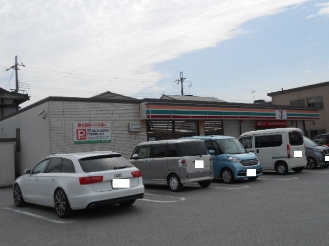 近くのセブンイレブン平田小学校前店様まで340m（徒歩5分）