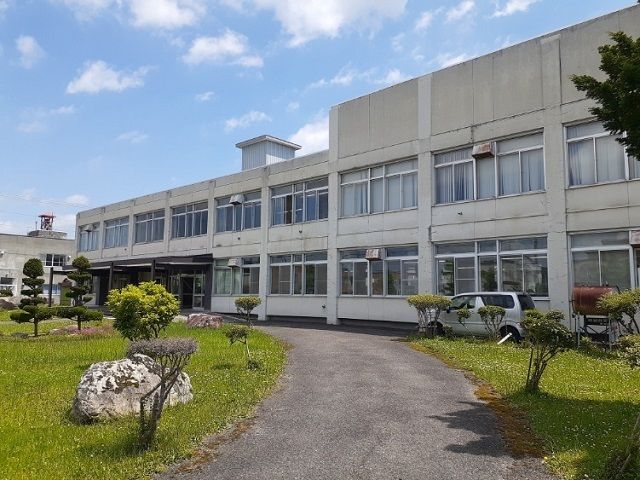 近くの東旭川支所まで1,400m（徒歩18分）