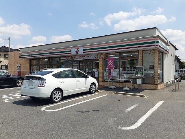 近くのセブンイレブン茨城石下店まで340m（徒歩5分）