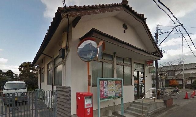 近くの三輪郵便局まで1,000m（徒歩13分）