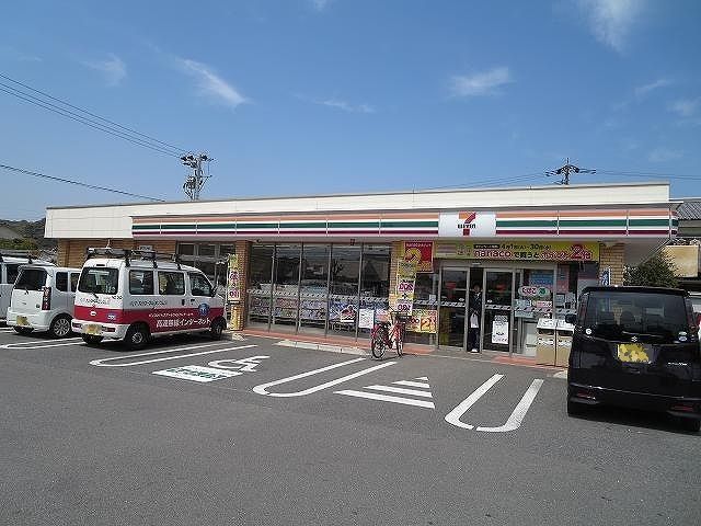 近くのセブンイレブンまで180m(徒歩3分)
