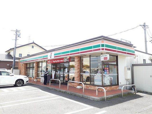 近くのセブンイレブン 下小針天神1まで170m(徒歩3分)