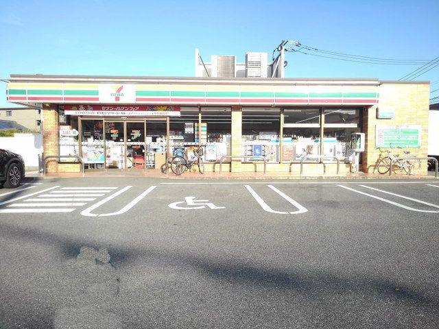 近くのセブンイレブン那珂川道善2丁目まで1,000m(徒歩13分)