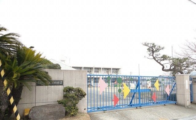 近くの幼稚園・保育園まで300m（徒歩4分）