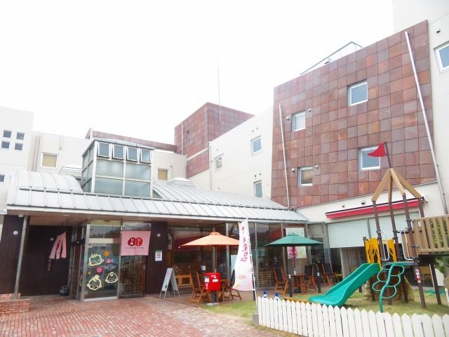 近くの姫彦温泉様まで550m（徒歩7分）