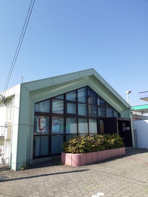 近くの平川郵便局まで800m（徒歩10分）