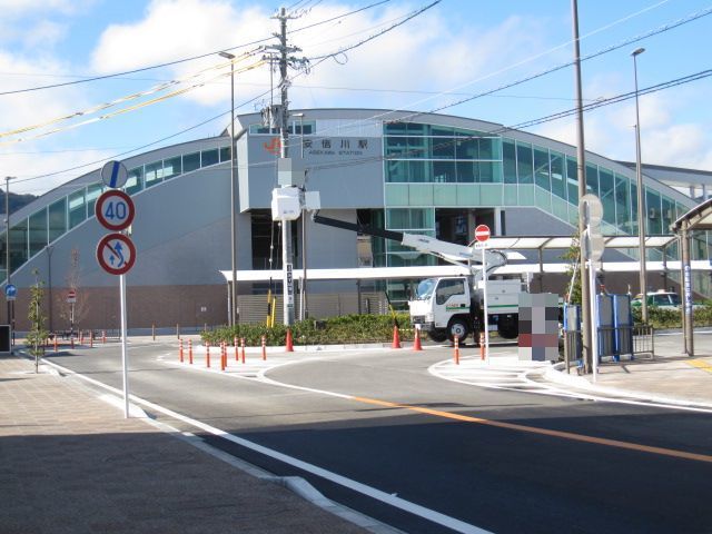 近くのＪＲ安倍川駅まで1,200m（徒歩15分）